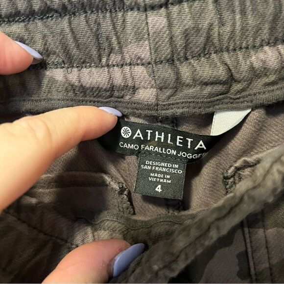 Athleta Camo Farallon Jogger - Picture 16 of 16
